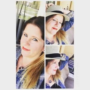 Meet your Posher, Azalea